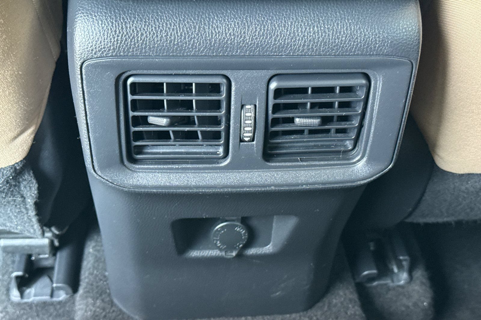 Certified 2022 Toyota RAV4 LE AWD/4WD image 16