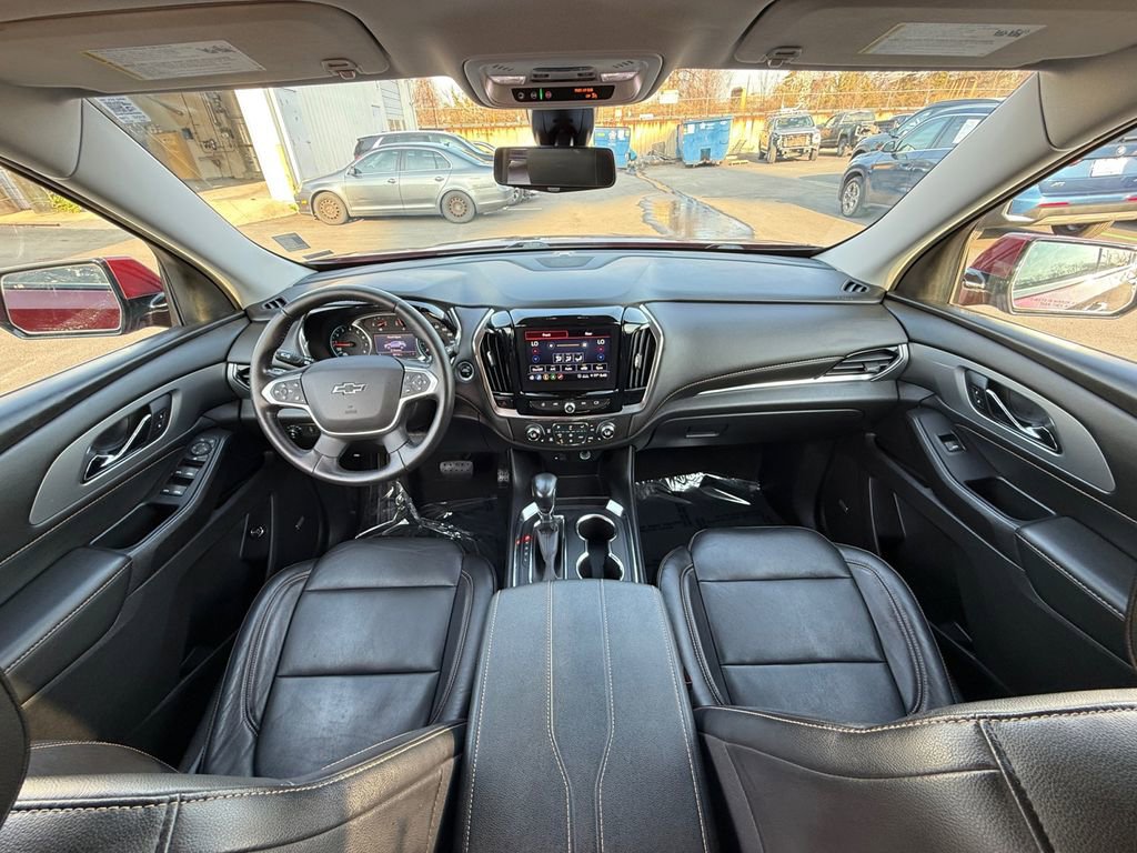 Used 2021 Chevrolet Traverse RS image 23