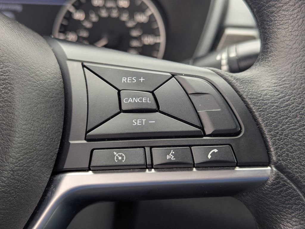 Used 2025 Nissan Altima 2.5 SV AWD/4WD image 18