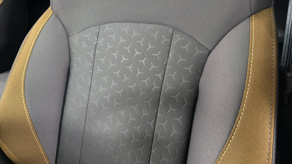 Certified 2025 Subaru Crosstrek 2.5i Sport w/ Crosstrek Mirror Package image 24