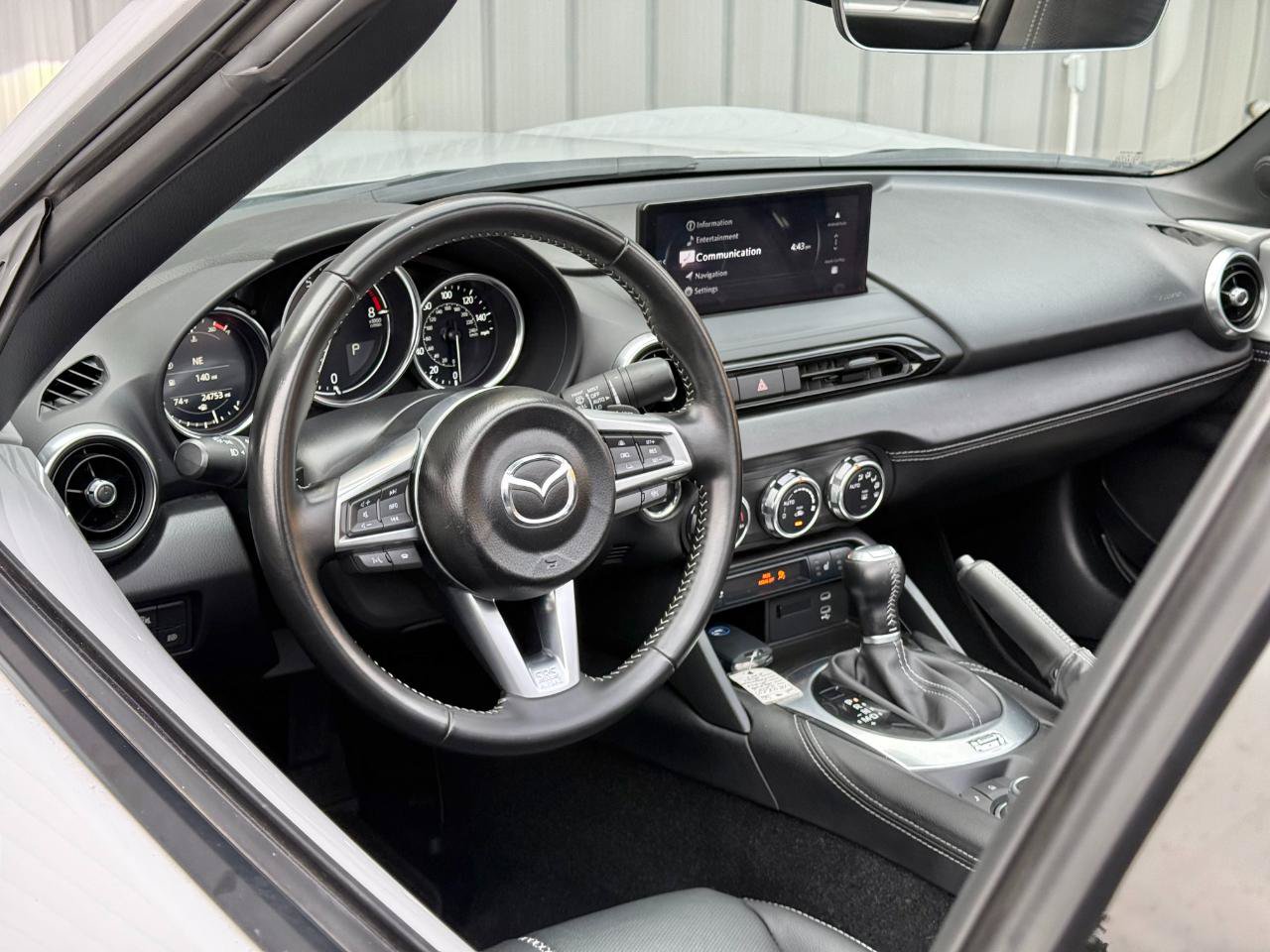 Used 2025 MAZDA MX-5 Miata RF Grand Touring RWD image 26