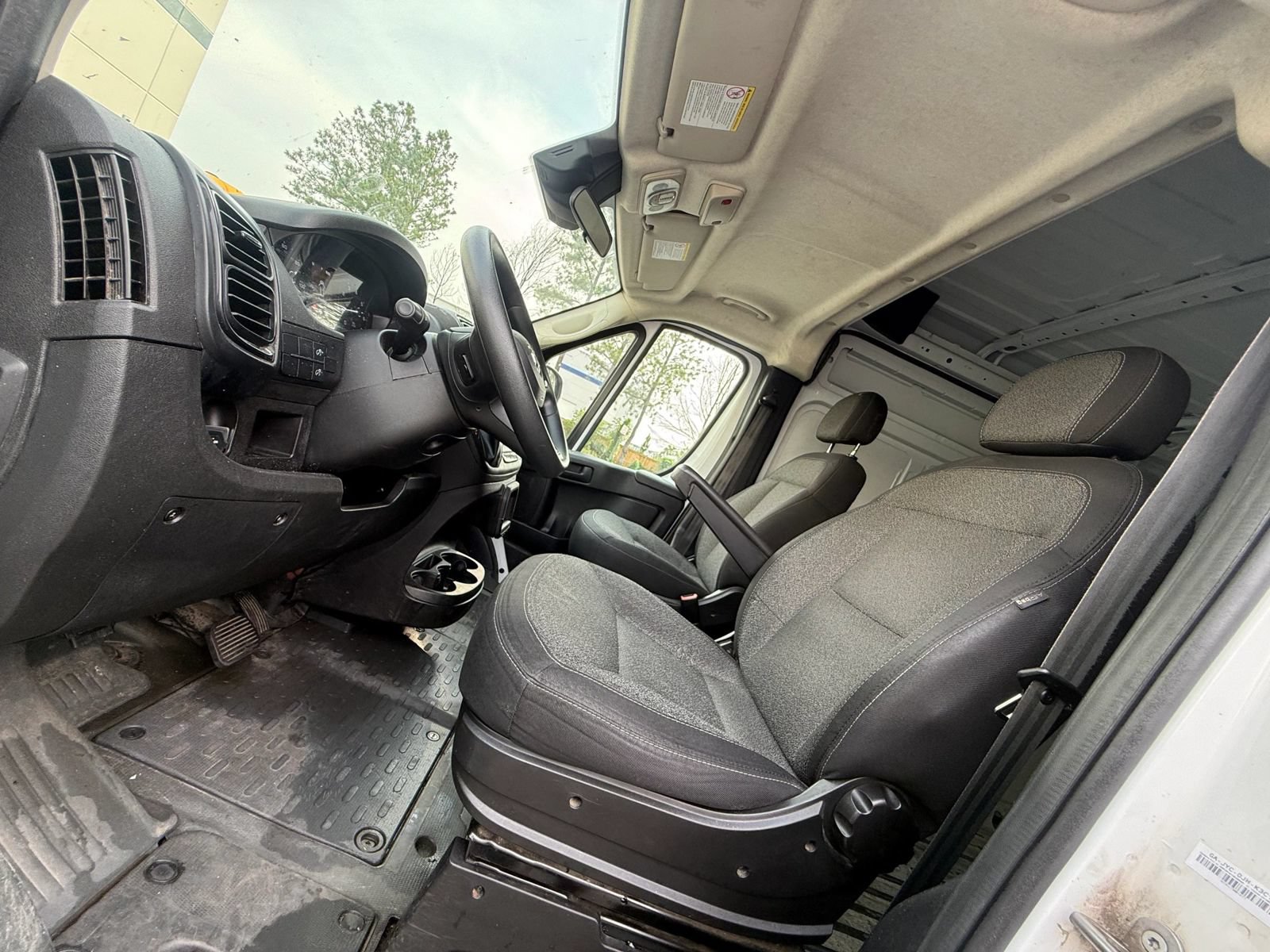 Used 2023 RAM ProMaster 2500 FWD image 16
