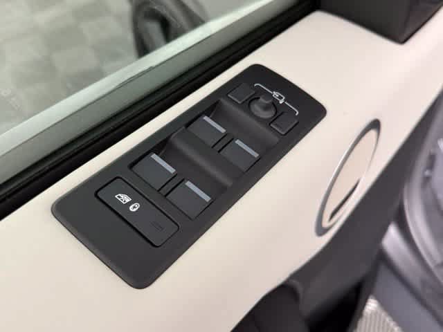 New 2026 Land Rover Discovery S AWD/4WD image 21
