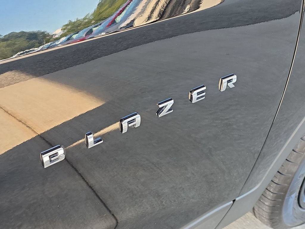 Used 2024 Chevrolet Blazer LT FWD image 32