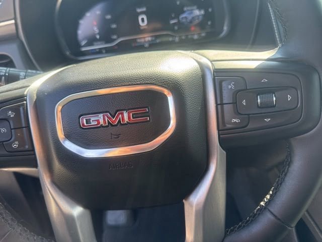 Used 2024 GMC Yukon SLT w/ SLT Luxury Package AWD/4WD image 15