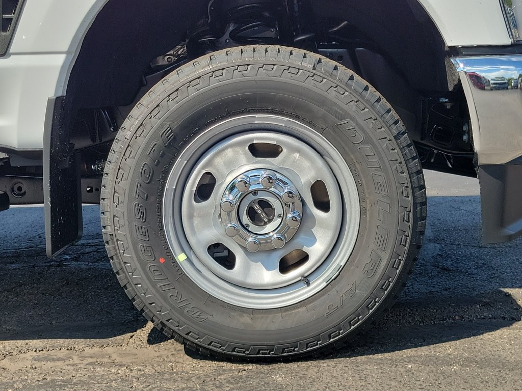 New 2026 Ford F350 XL w/ FX4 Off-Road Package AWD/4WD image 11