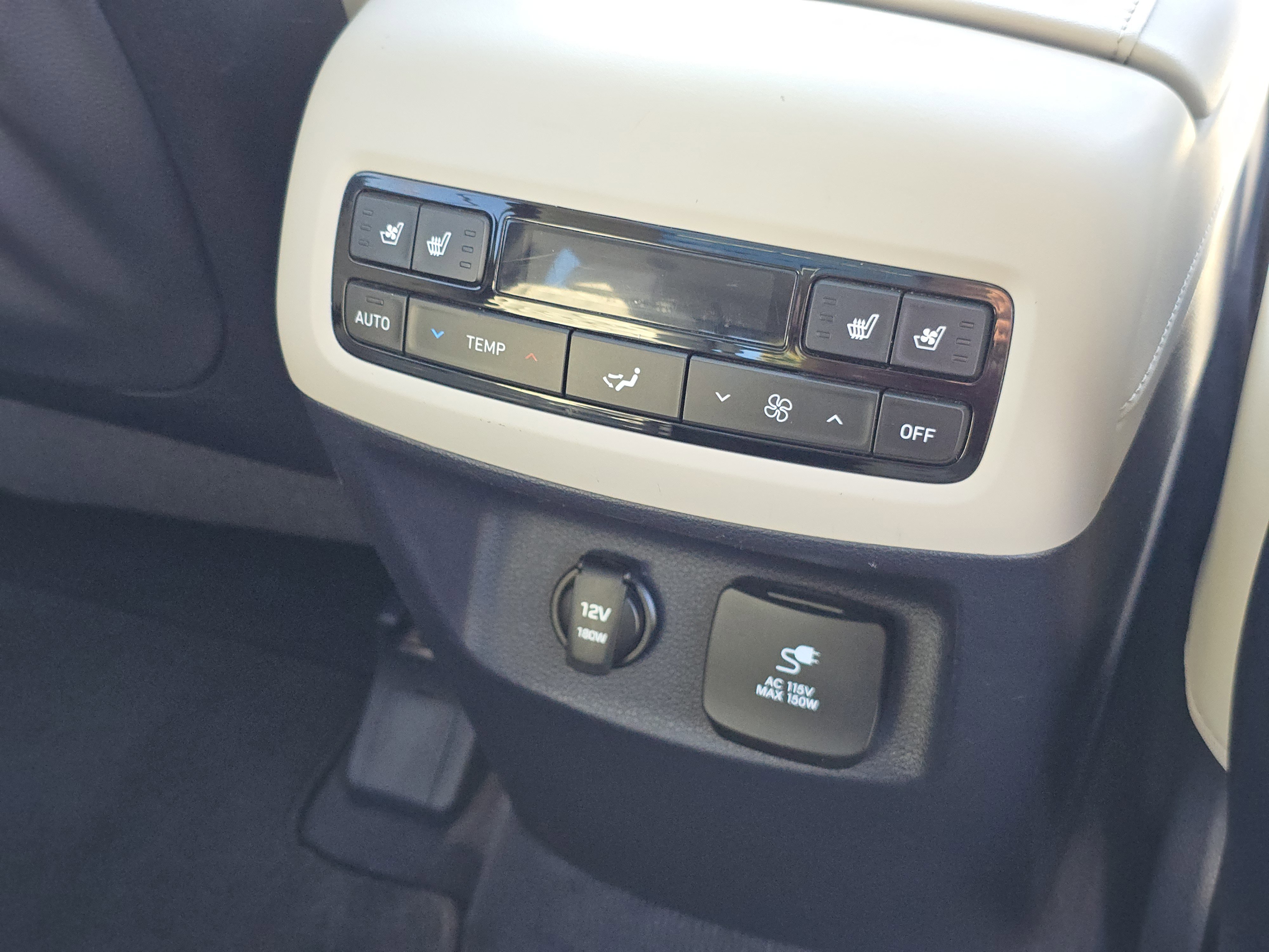 Used 2022 Hyundai Palisade Calligraphy image 36