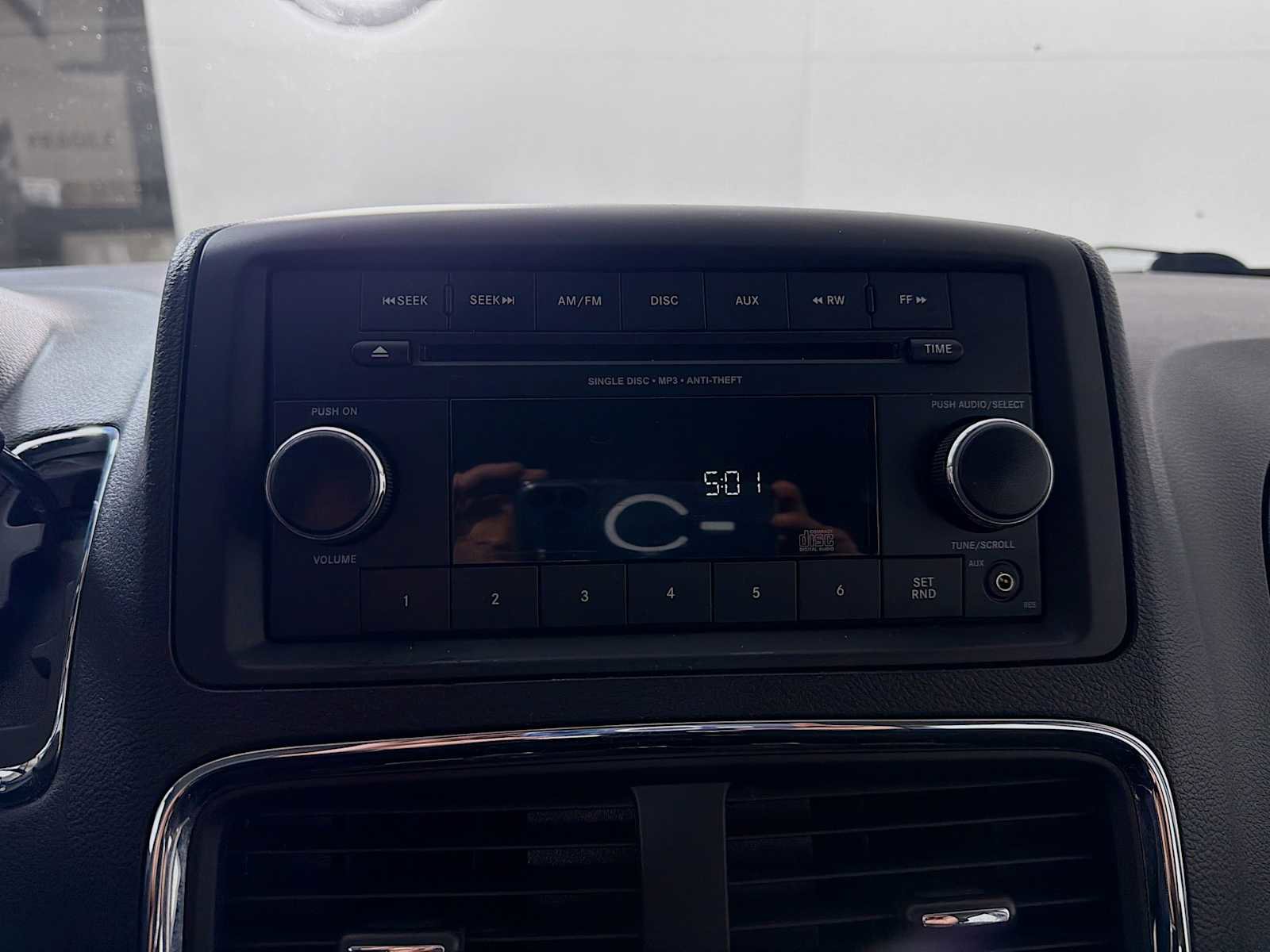 Used 2014 Dodge Grand Caravan American Value Package image 11