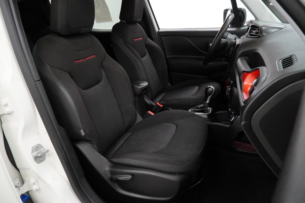 Certified 2023 Jeep Renegade Trailhawk AWD/4WD image 46