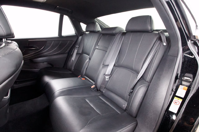 Used 2019 Lexus LS 500 w/ Accessory Package (Z2) RWD image 21