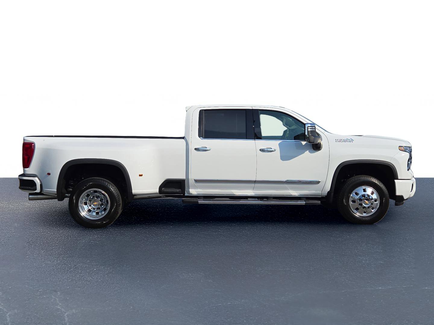 New 2026 Chevrolet Silverado 3500 High Country w/ High Country Premium Package image 7
