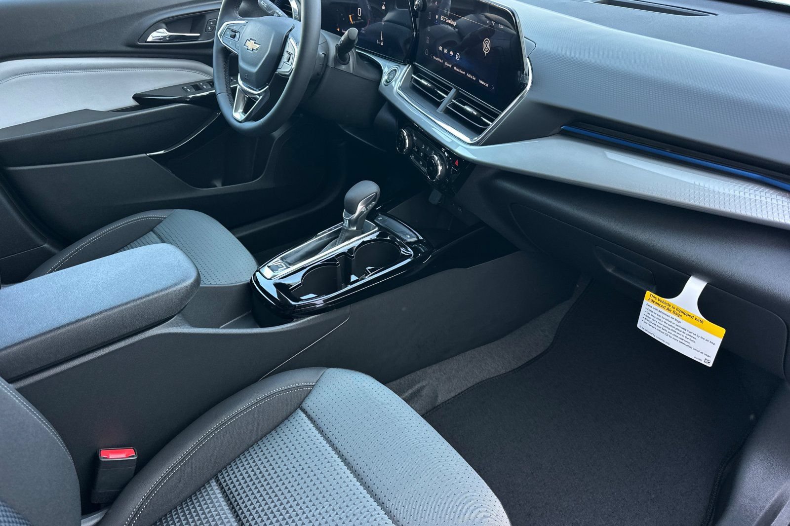 New 2026 Chevrolet Trax LT w/ Driver Confidence Package FWD image 16