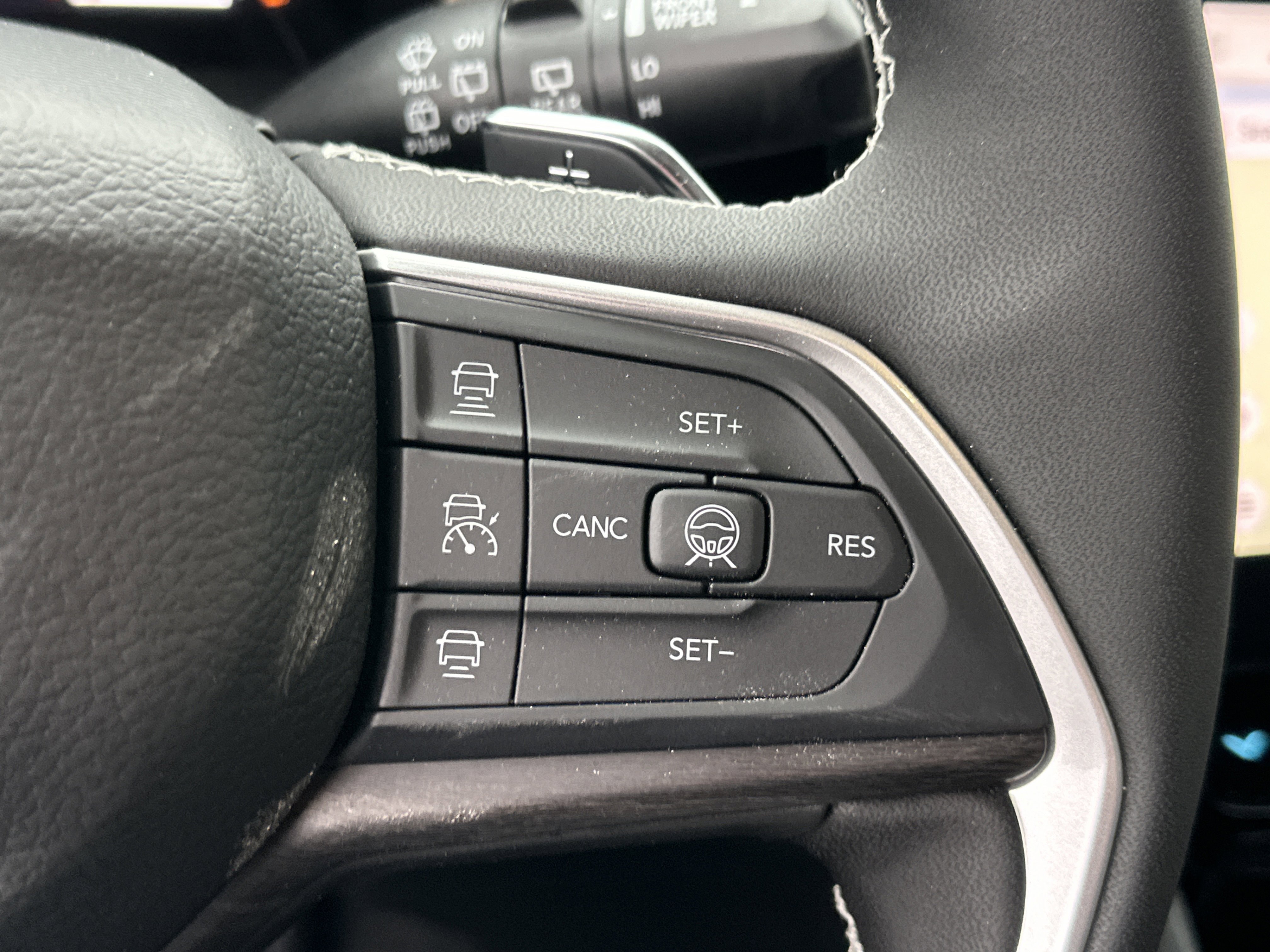 New 2026 Jeep Grand Cherokee Limited Reserve image 9