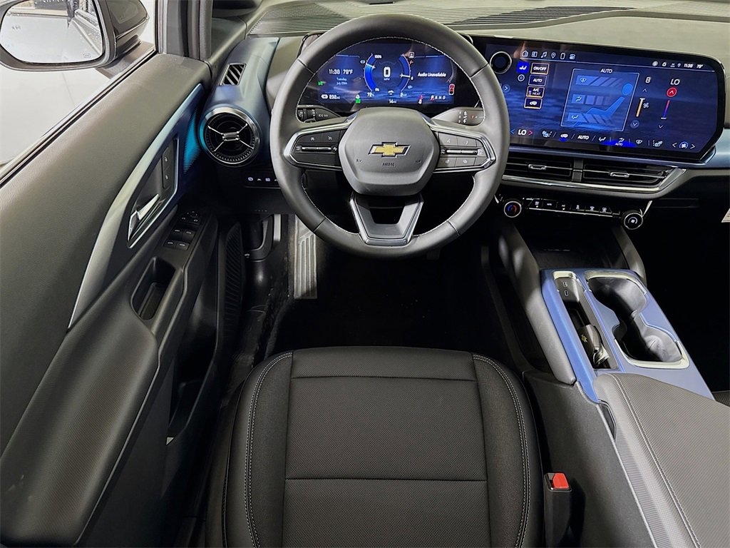 New 2025 Chevrolet Equinox EV LT image 15