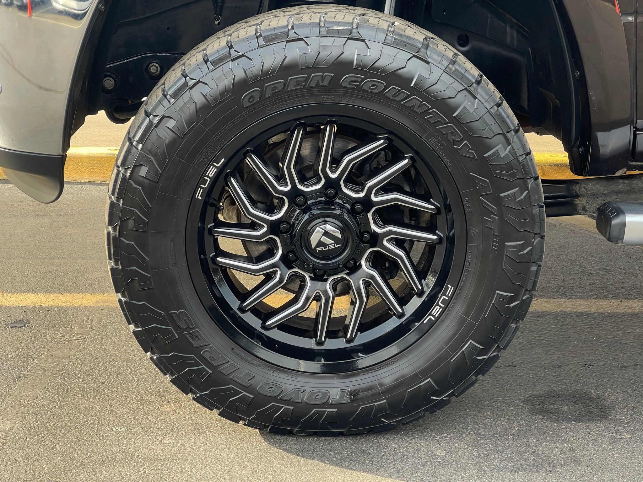 Used 2016 RAM 2500 Laramie w/ Cold Weather Group image 34