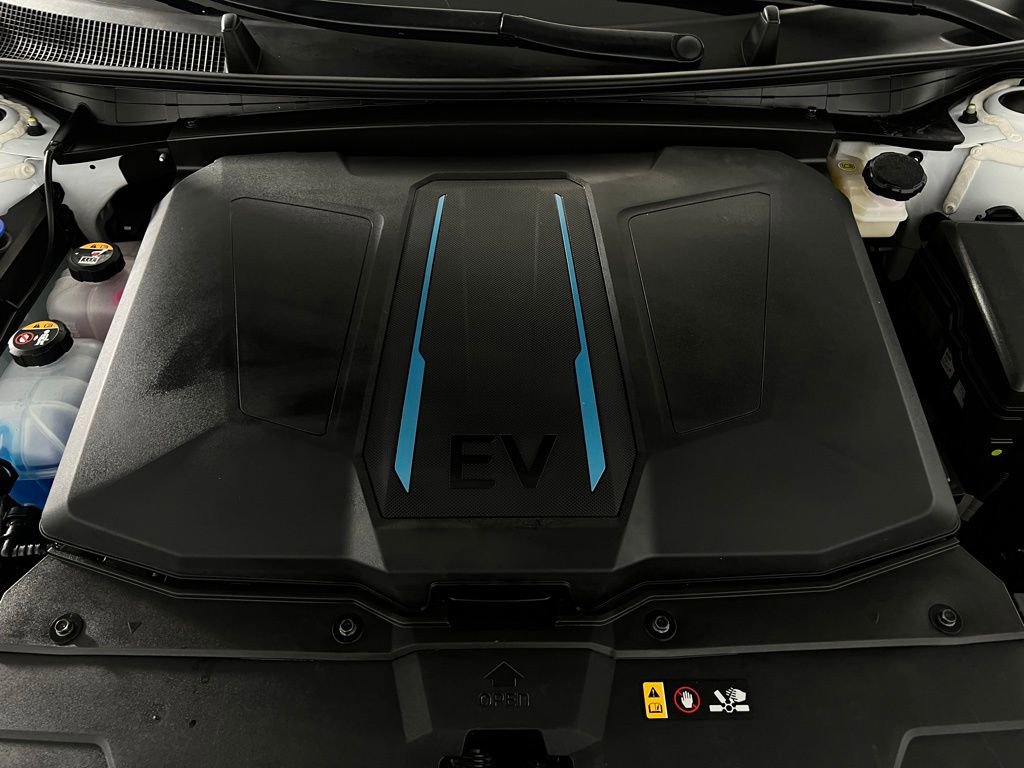 Used 2023 Hyundai Ioniq 5 Limited image 38