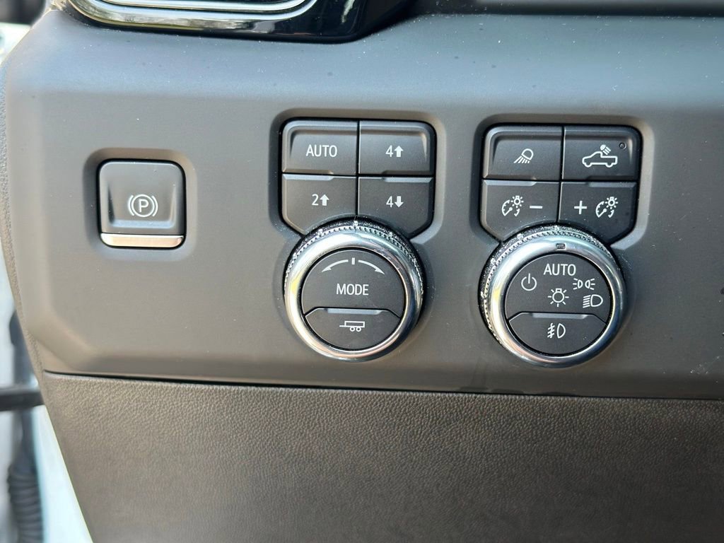 Used 2024 GMC Sierra 2500 AT4 w/ AT4 Premium Plus Package AWD/4WD image 35
