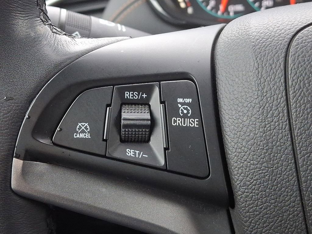 Certified 2022 Chevrolet Trax LT w/ LT Convenience Package image 21