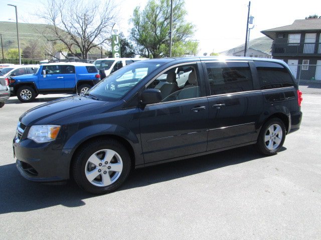 Used 2013 Dodge Grand Caravan SE FWD image 3