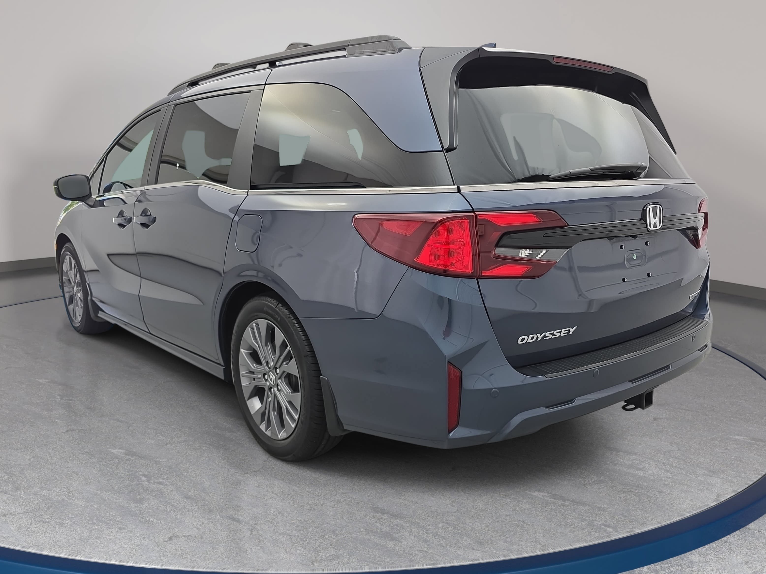 Certified 2025 Honda Odyssey Touring image 7