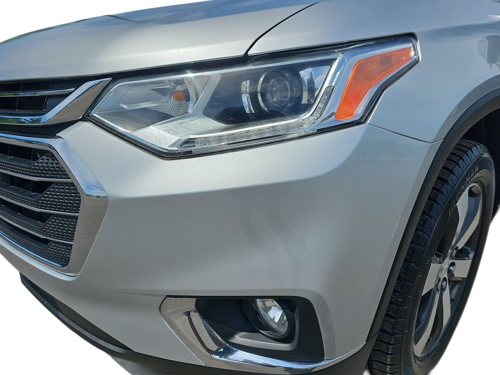 Used 2021 Chevrolet Traverse LT w/ LT Premium Package FWD image 32