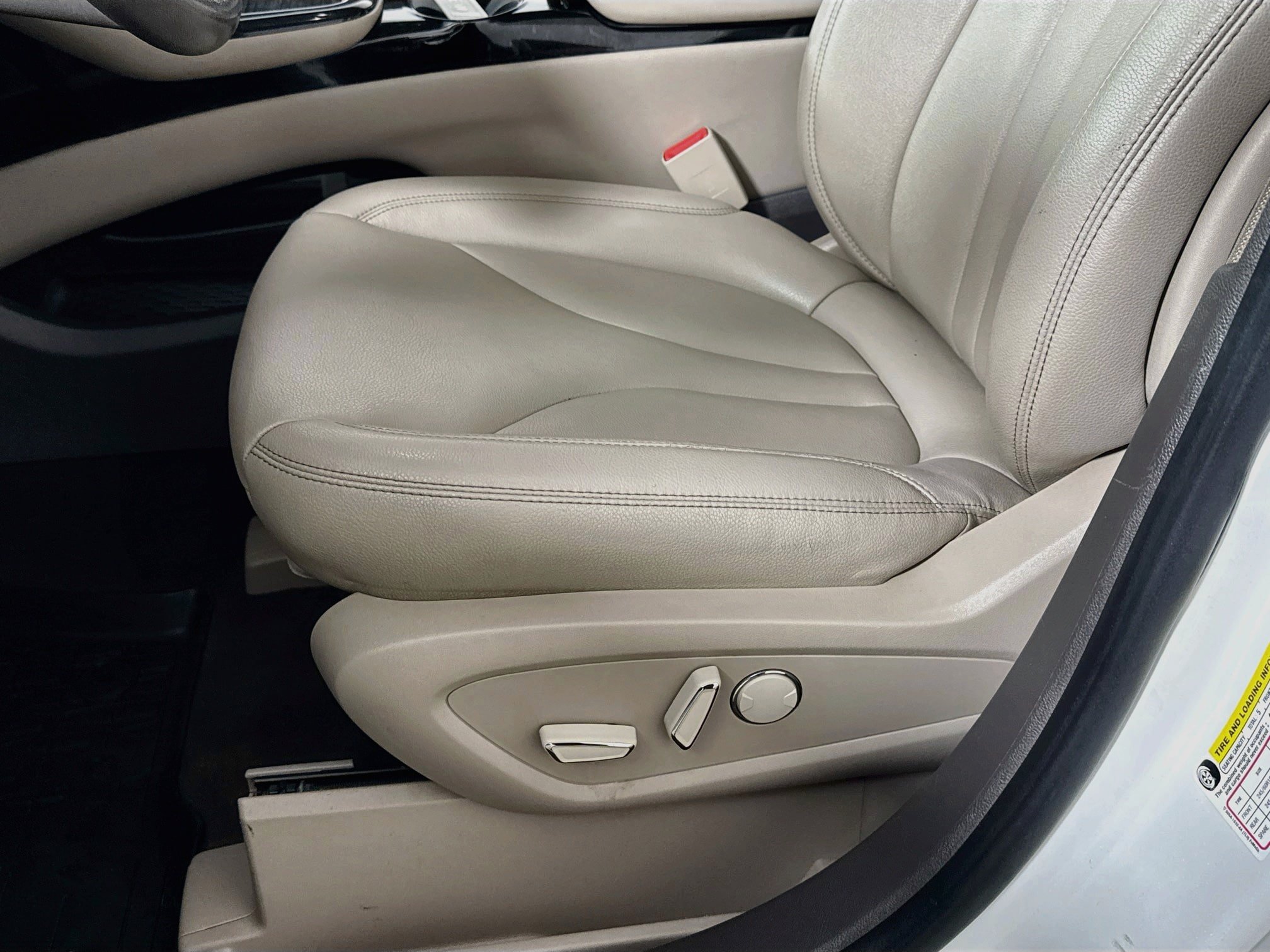 Used 2022 Lincoln Nautilus AWD w/ Premium Package image 21