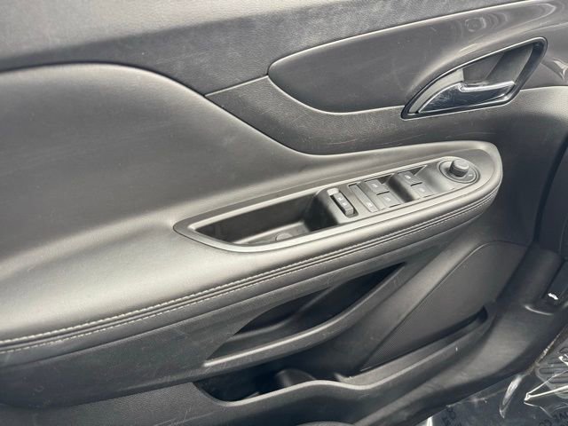 Certified 2021 Buick Encore Preferred AWD/4WD image 28