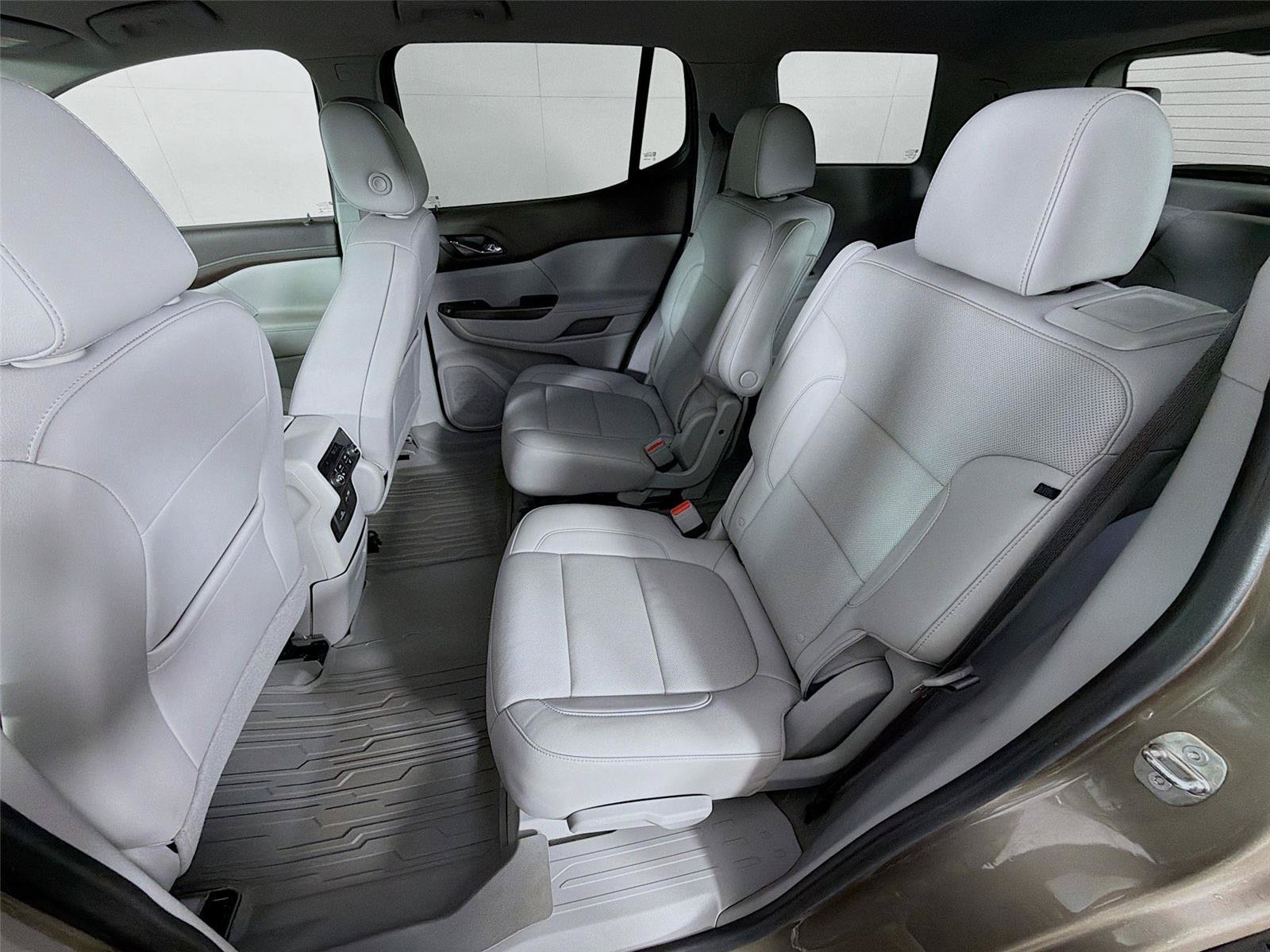Used 2023 GMC Acadia SLT w/ Technology Package AWD/4WD image 25
