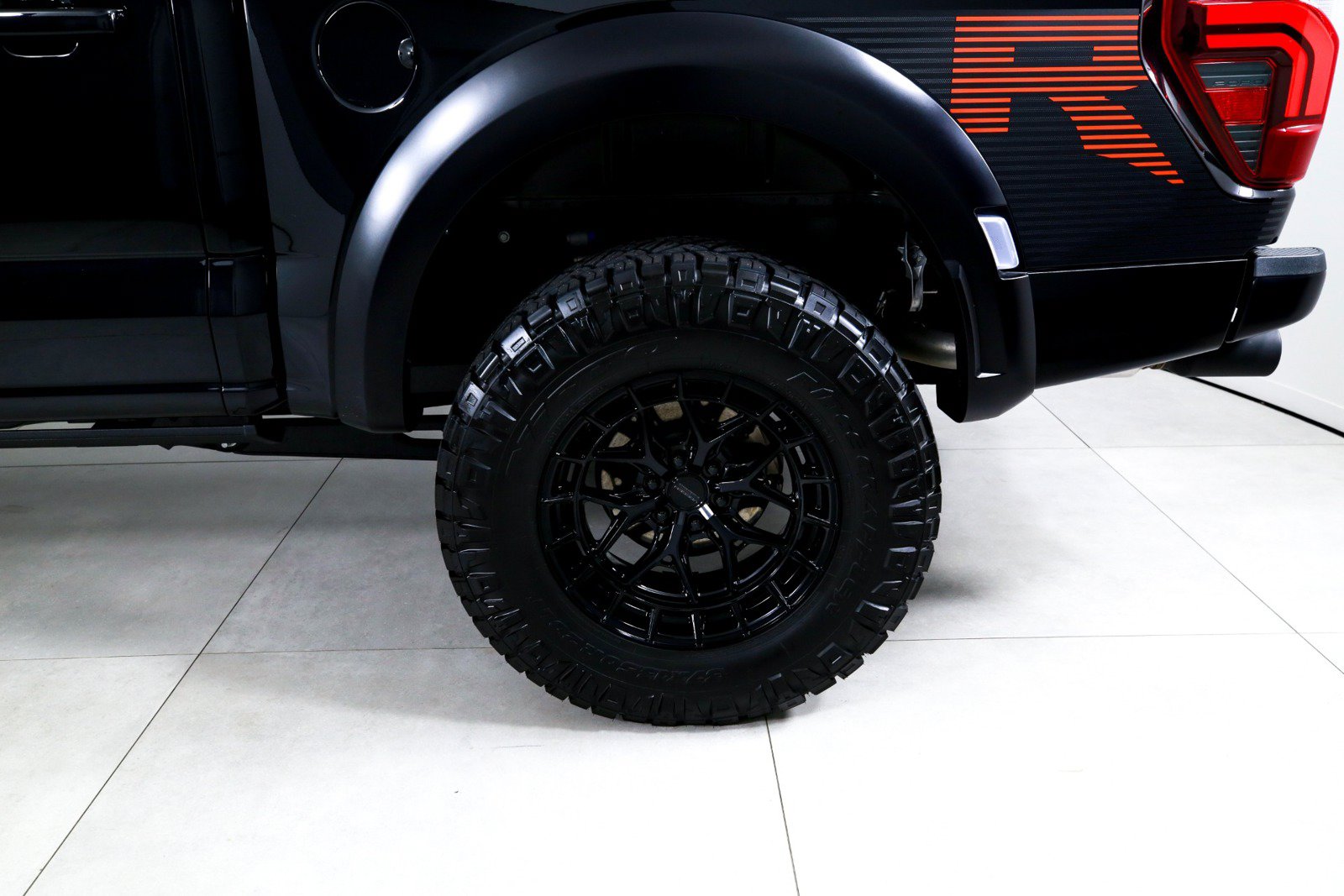 Used 2026 Ford F150 Raptor w/ Equipment Group 803A Raptor R AWD/4WD image 34