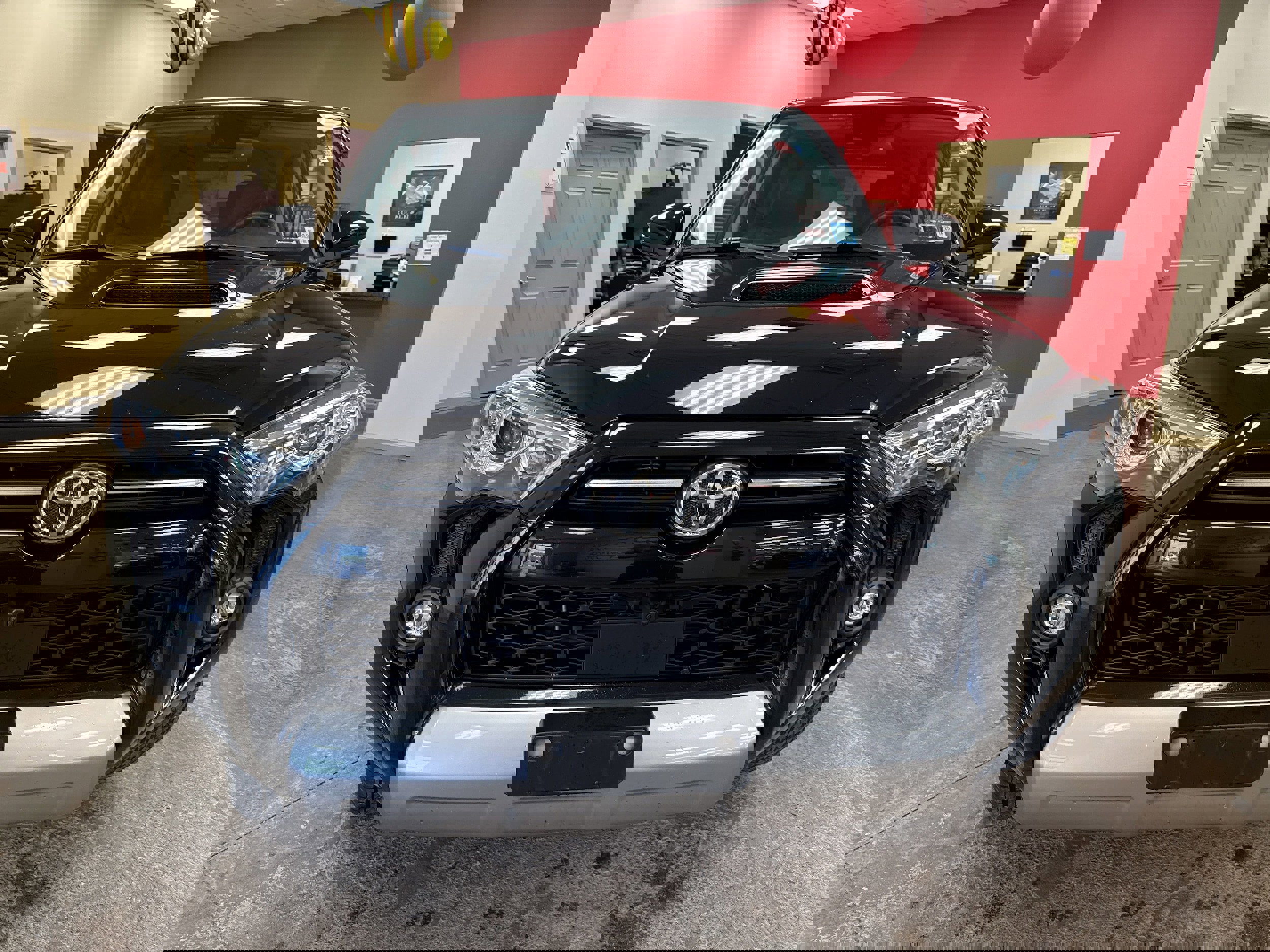 Used 2023 Toyota 4Runner TRD Off-Road Premium w/ Off Road Premium Plus Package image 2