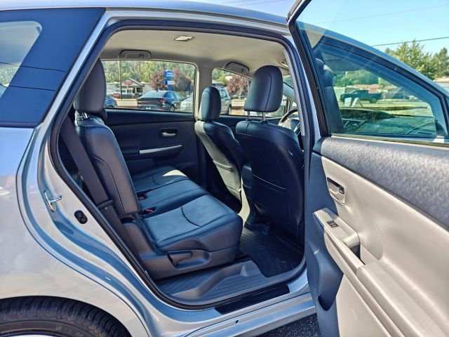 Used 2013 Toyota Prius V Five image 23