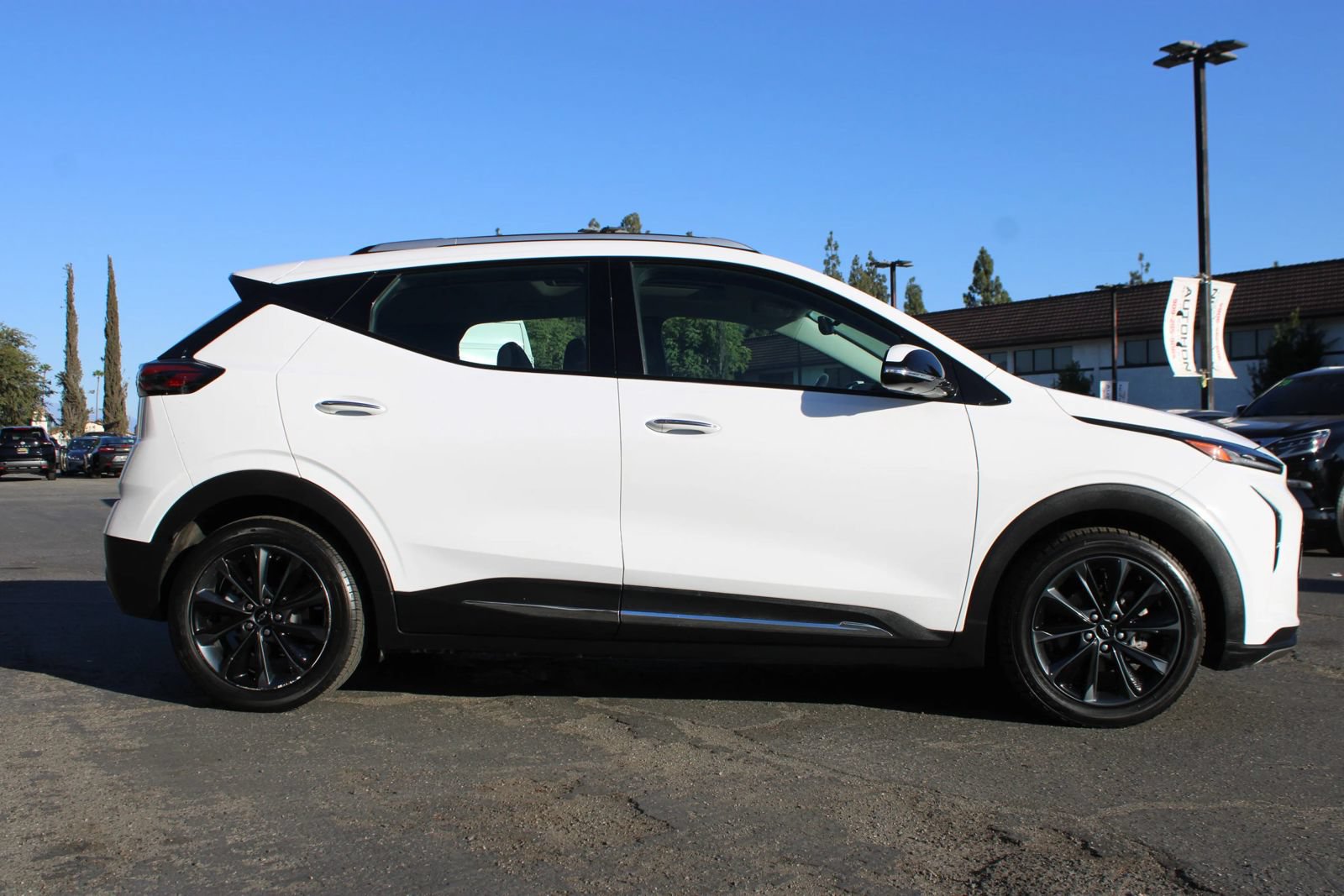 Used 2022 Chevrolet Bolt EUV Premier w/ Launch Edition FWD image 38