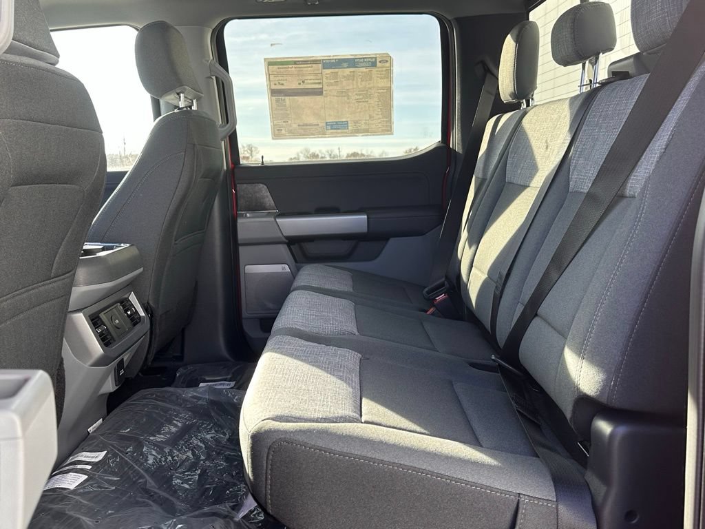 New 2026 Ford F250 XLT w/ XLT Premium Package AWD/4WD image 14