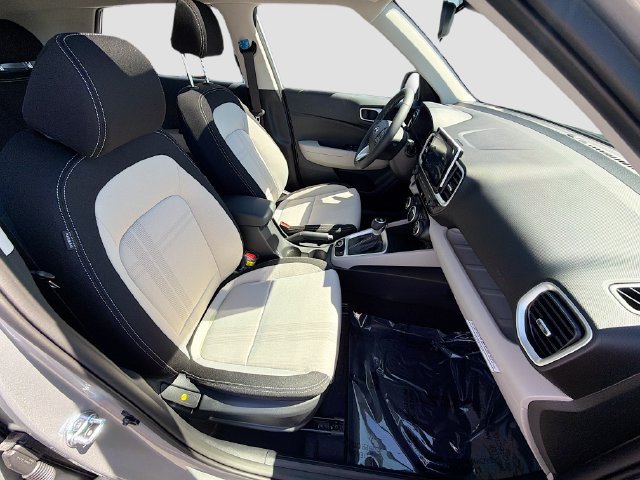 New 2026 Hyundai Venue SEL FWD image 27