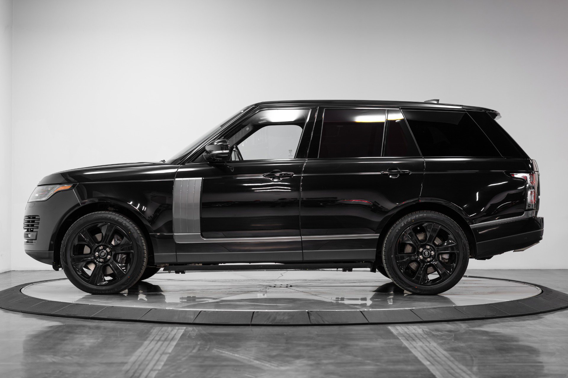 Used 2021 Land Rover Range Rover Westminster Edition image 34
