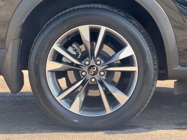 Used 2025 INFINITI QX60 Luxe w/ Lighting Package (N94) AWD/4WD image 3