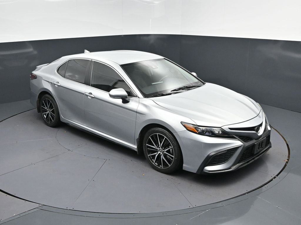 Used 2024 Toyota Camry SE image 37
