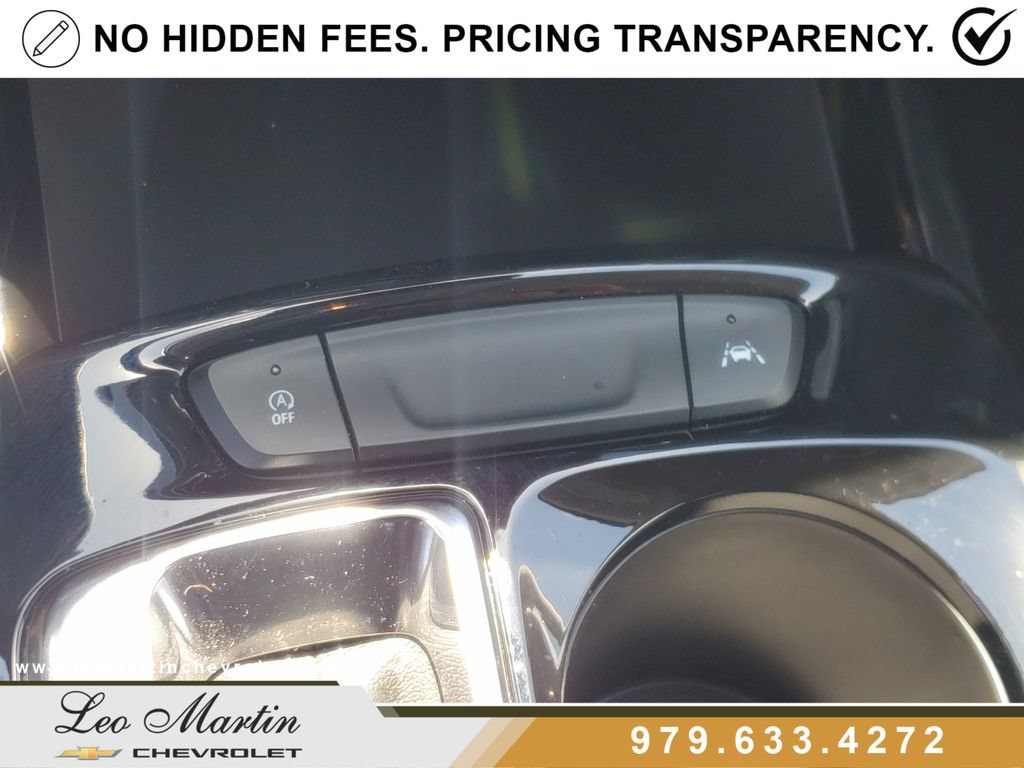 Used 2025 Chevrolet Trax LT w/ Driver Confidence Package FWD image 27