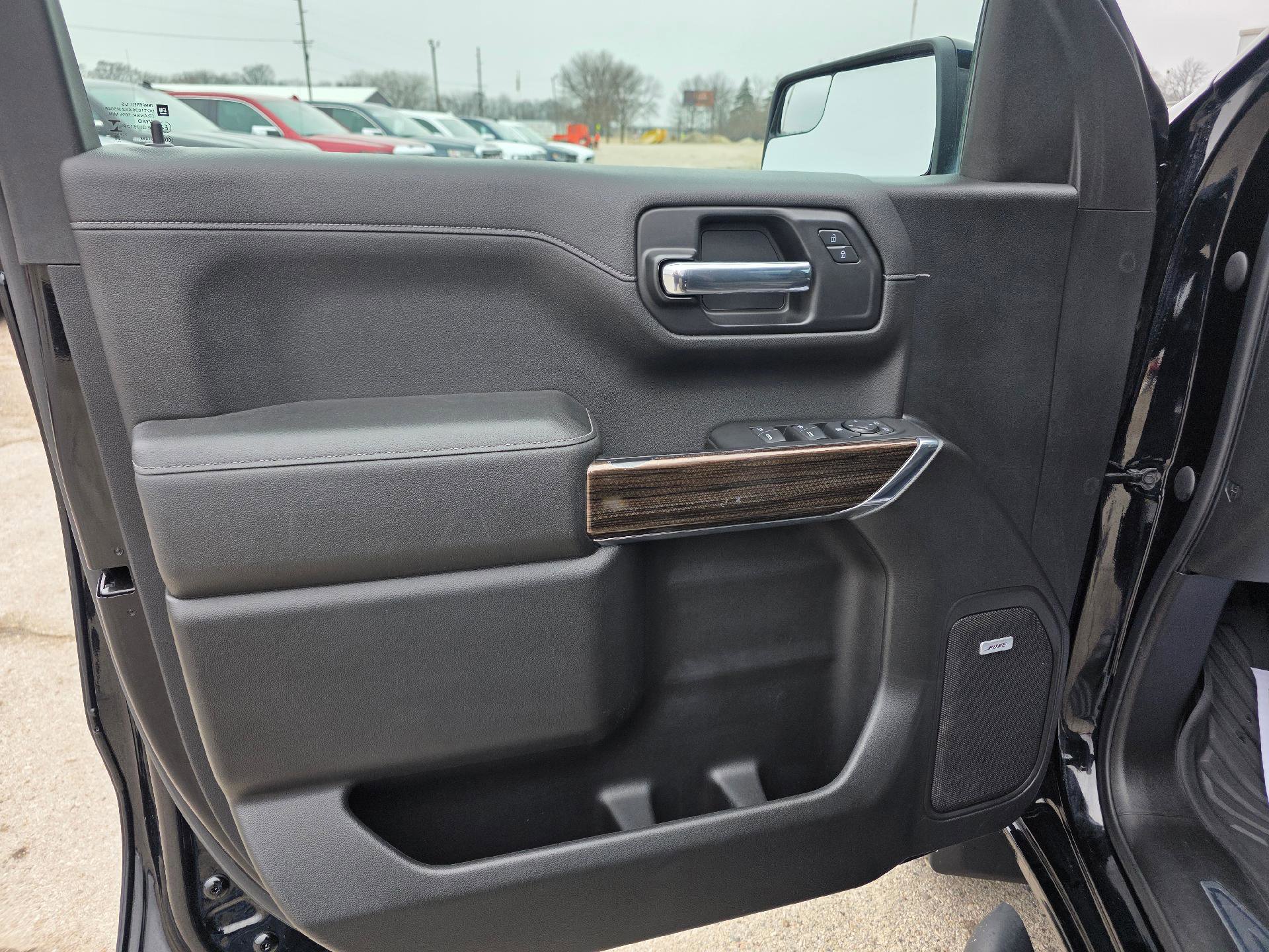Used 2020 Chevrolet Silverado 1500 LT Trail Boss w/ Midnight Edition image 10
