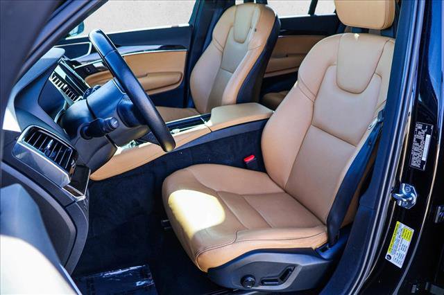 Used 2018 Volvo XC90 T6 Momentum w/ Convenience Package AWD/4WD image 12