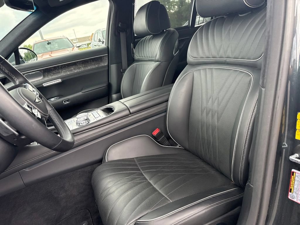 Used 2023 Genesis G90 3.5T AWD/4WD image 10