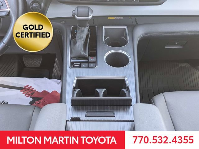 Certified 2025 Toyota Sienna XLE FWD image 18
