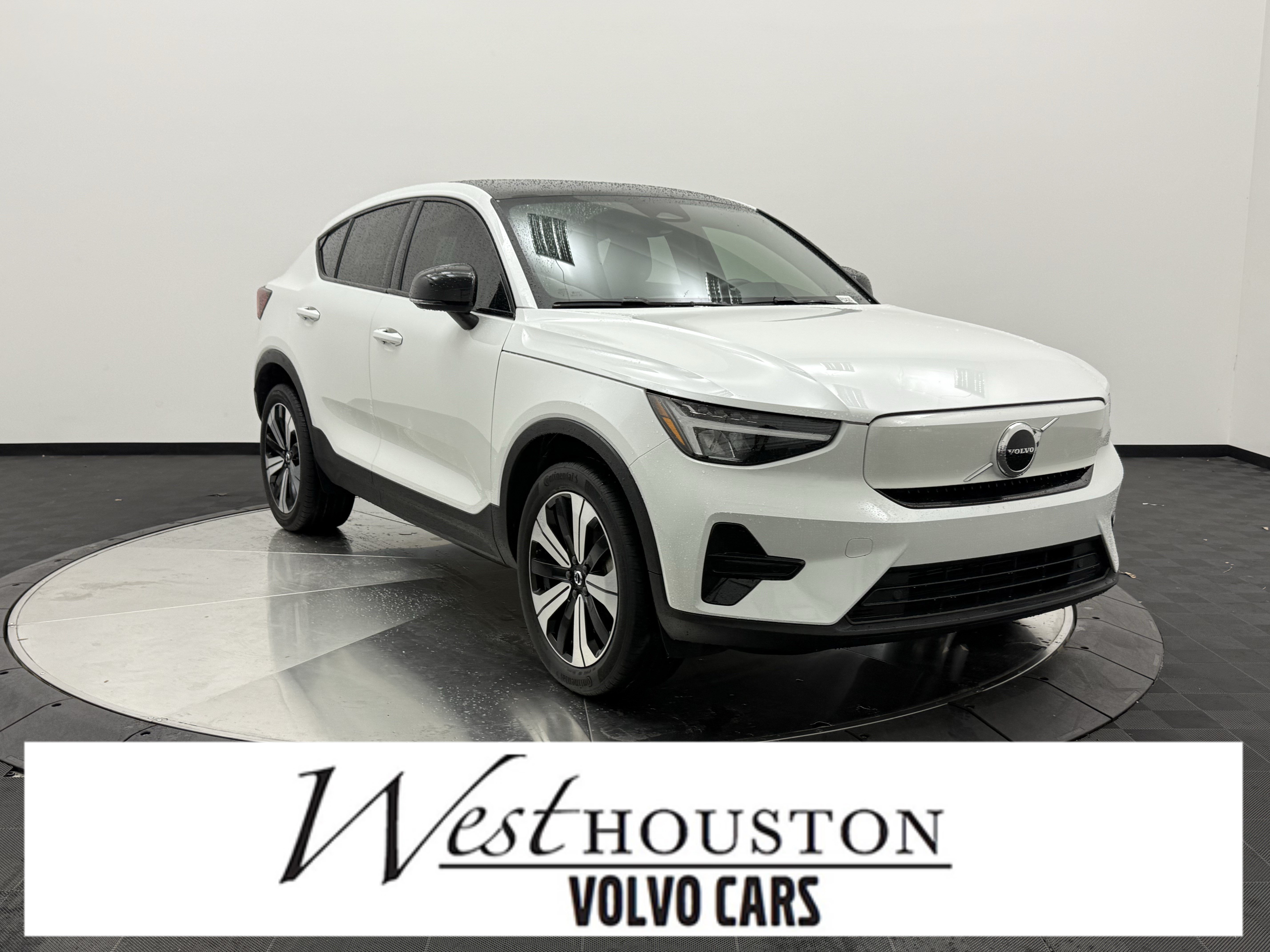 Certified 2023 Volvo C40 Recharge Core AWD/4WD image 1