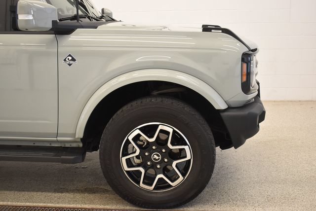 Used 2022 Ford Bronco Outer Banks AWD/4WD image 11