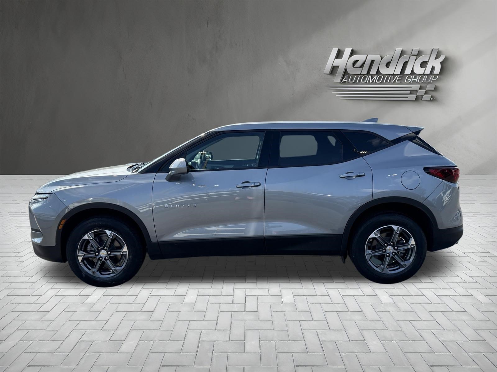 Used 2025 Chevrolet Blazer LT FWD image 7