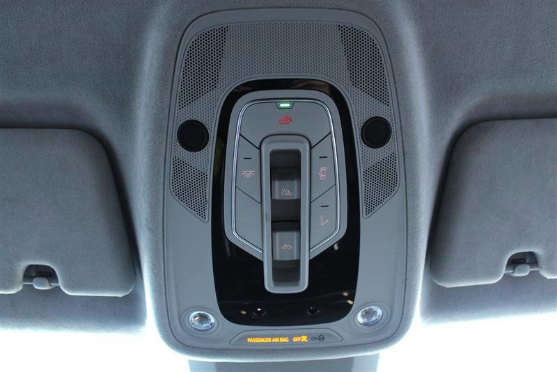 Used 2020 Audi Q8 Prestige w/ Prestige Package image 25