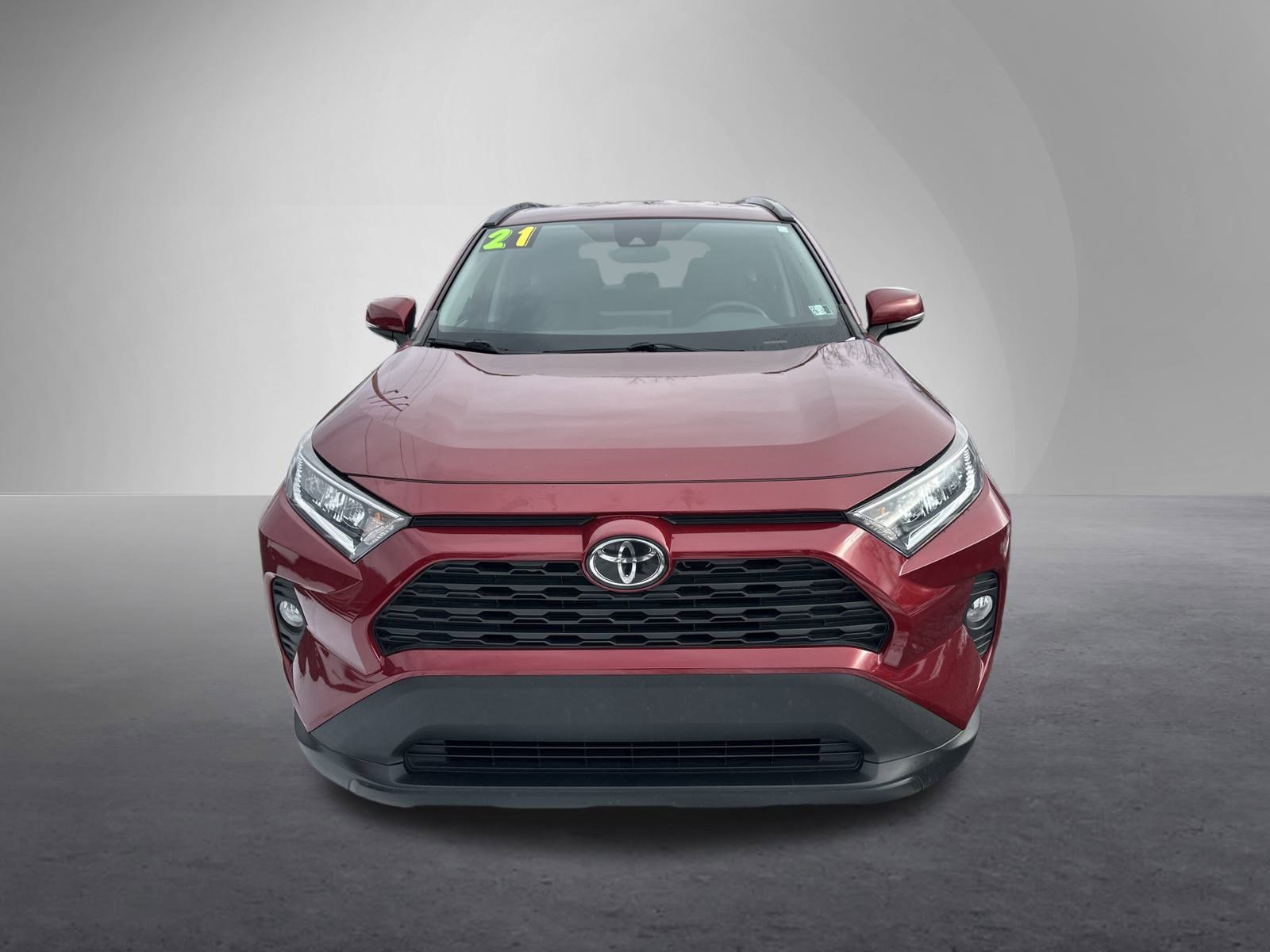 Used 2021 Toyota RAV4 XLE image 9