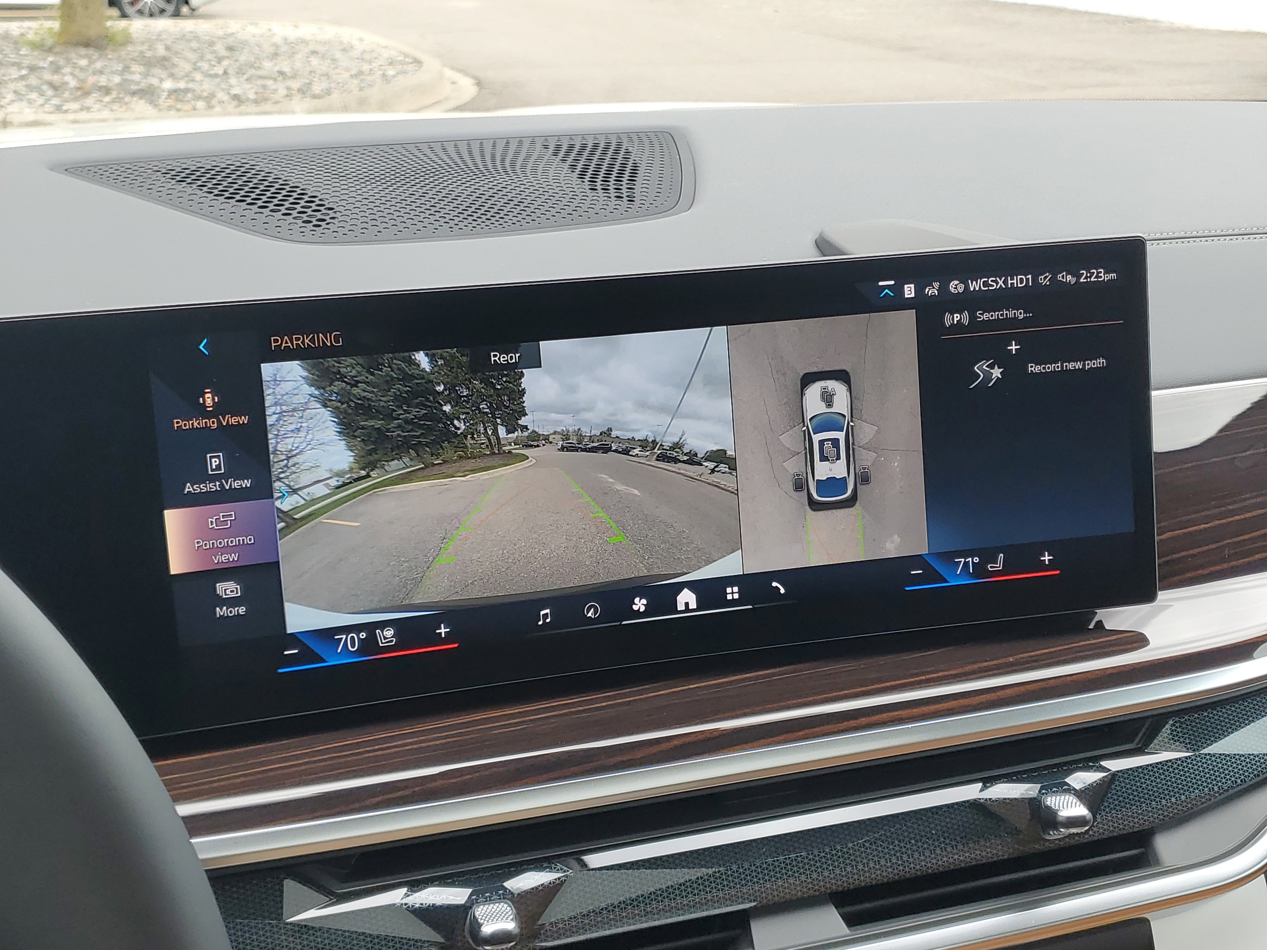 New 2026 BMW X6 xDrive40i w/ Executive Package AWD/4WD image 16