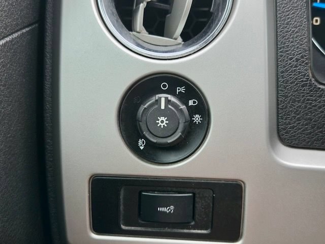 Used 2013 Ford F150 King Ranch w/ King Ranch Luxury Pkg AWD/4WD image 26