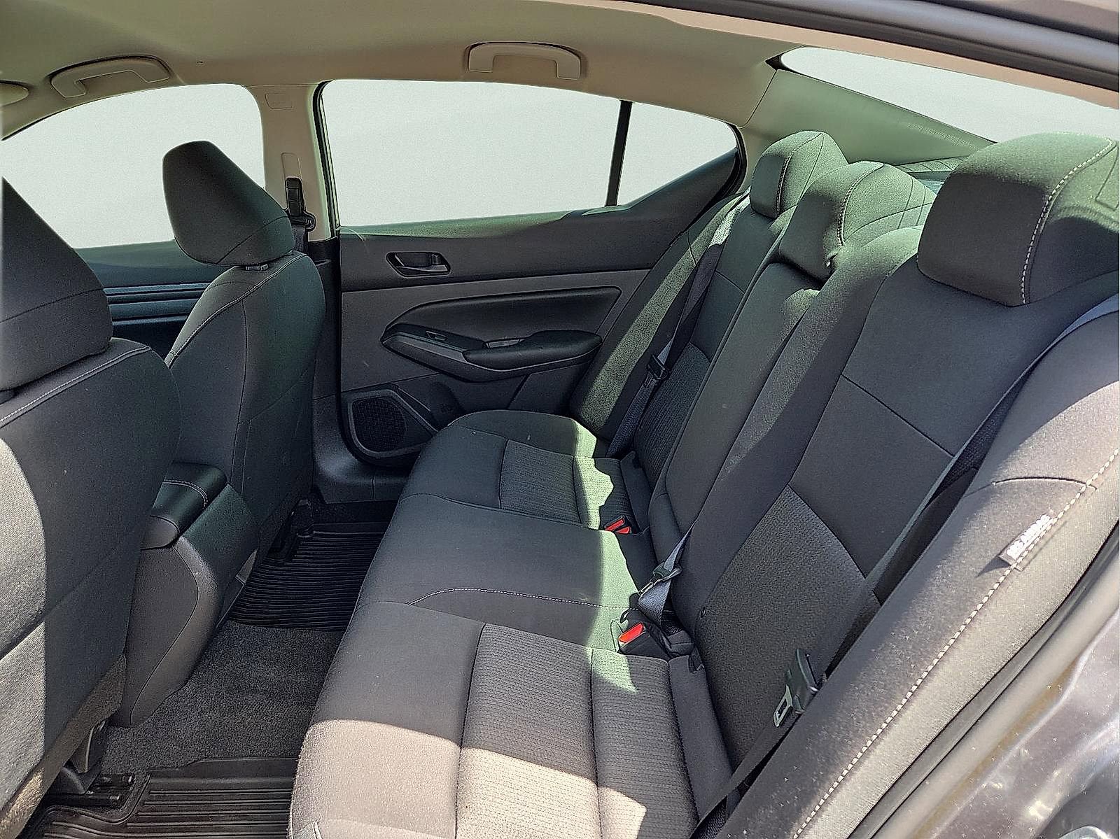 Used 2024 Nissan Altima 2.5 S image 9